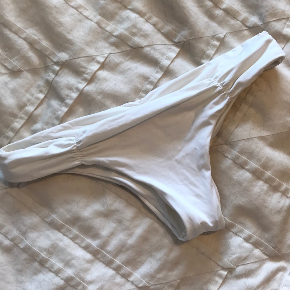 Lspace Small Emma bitsy bikini bottom white